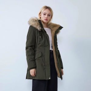 ZARA //WINTER PUFFER COAT//